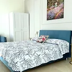 Chiostro San Francesco - Casa Di Ospitalita Religiosa 4* نابولي